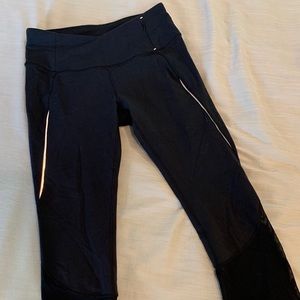 CALIA Mesh Detail High-Waisted Capris